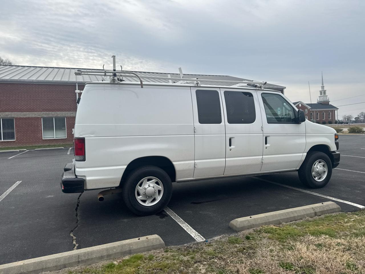 Ford Econoline E-250 2013