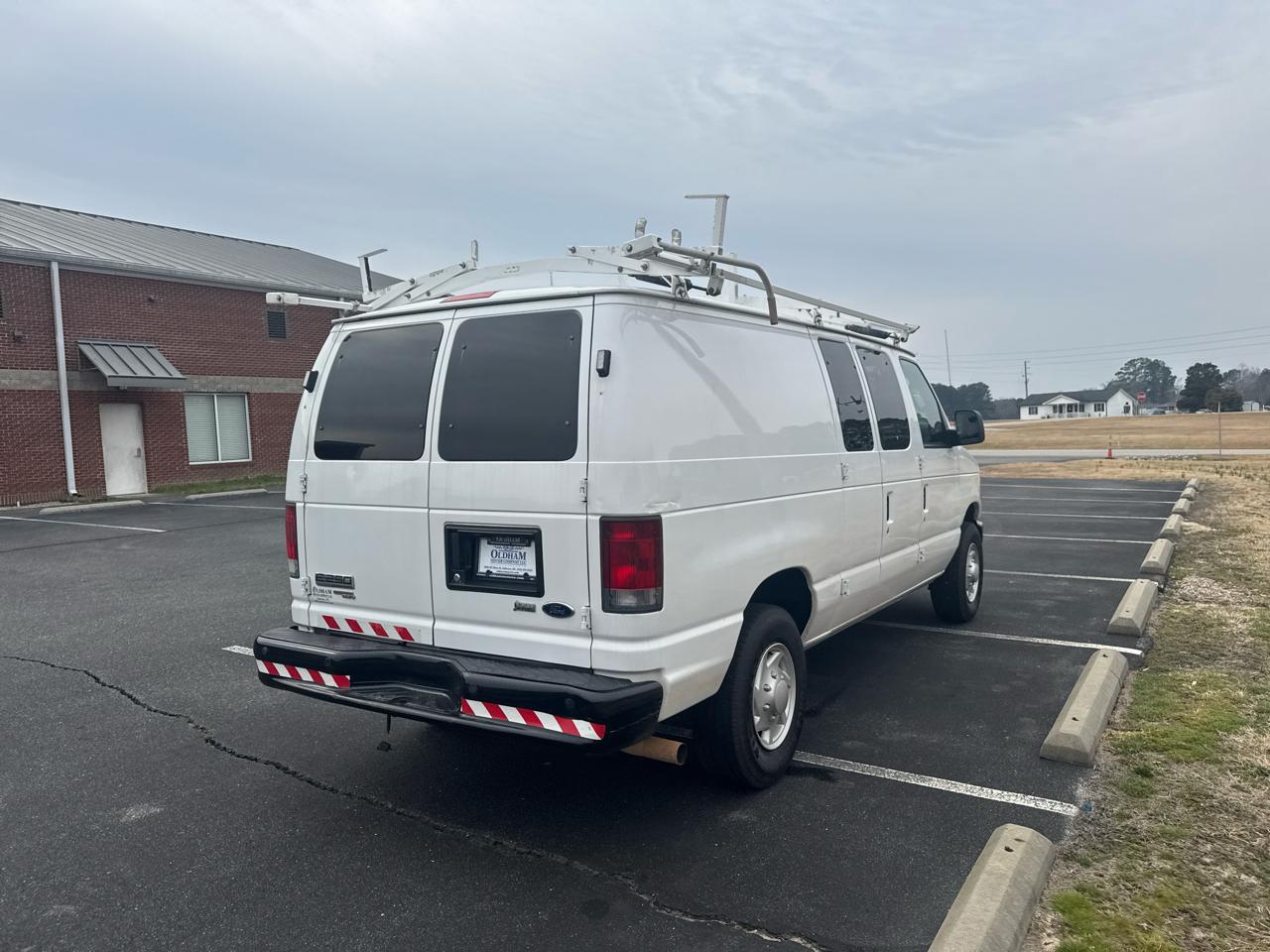 Ford Econoline E-250 2013