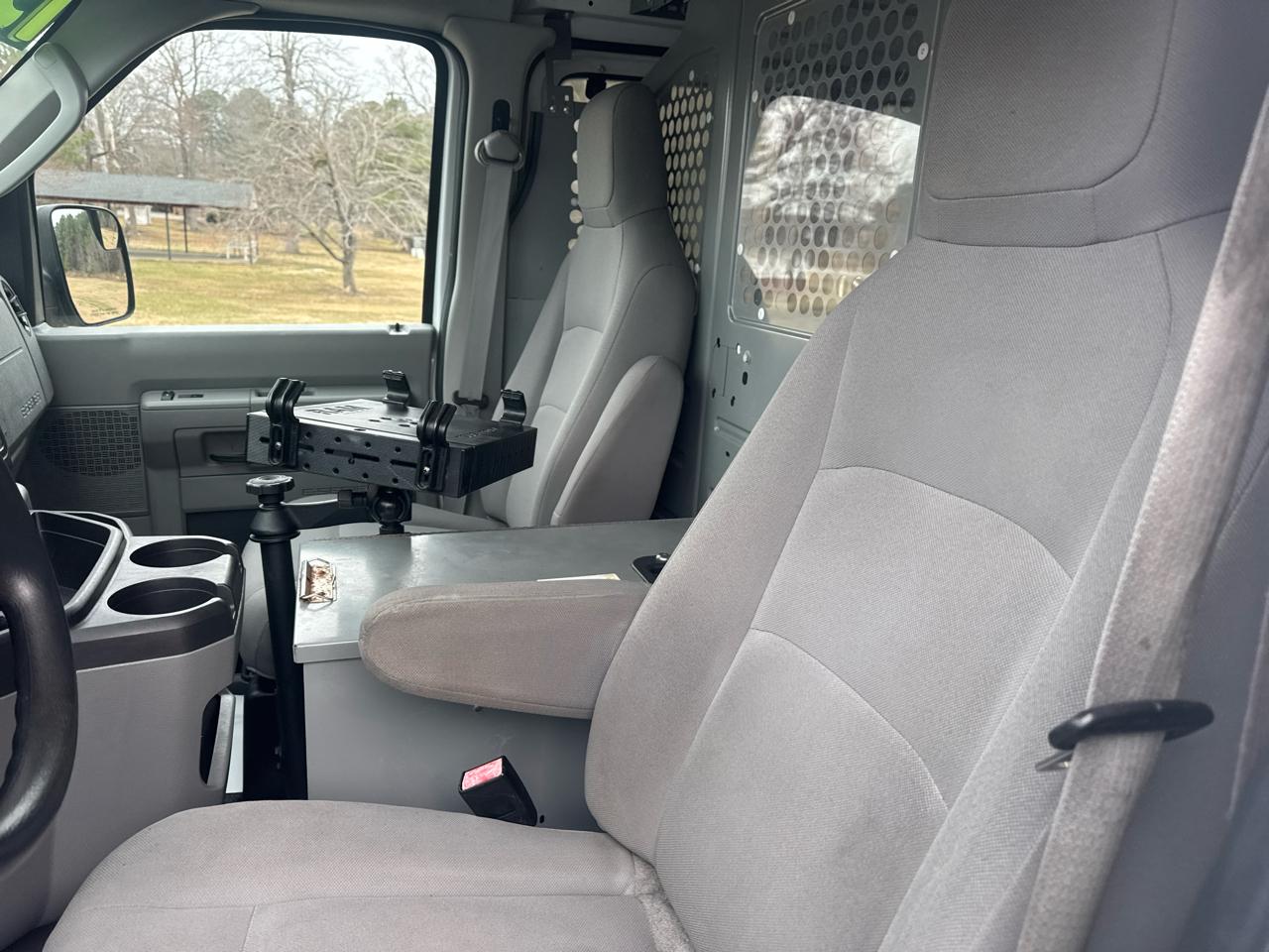 Ford Econoline E-250 2013