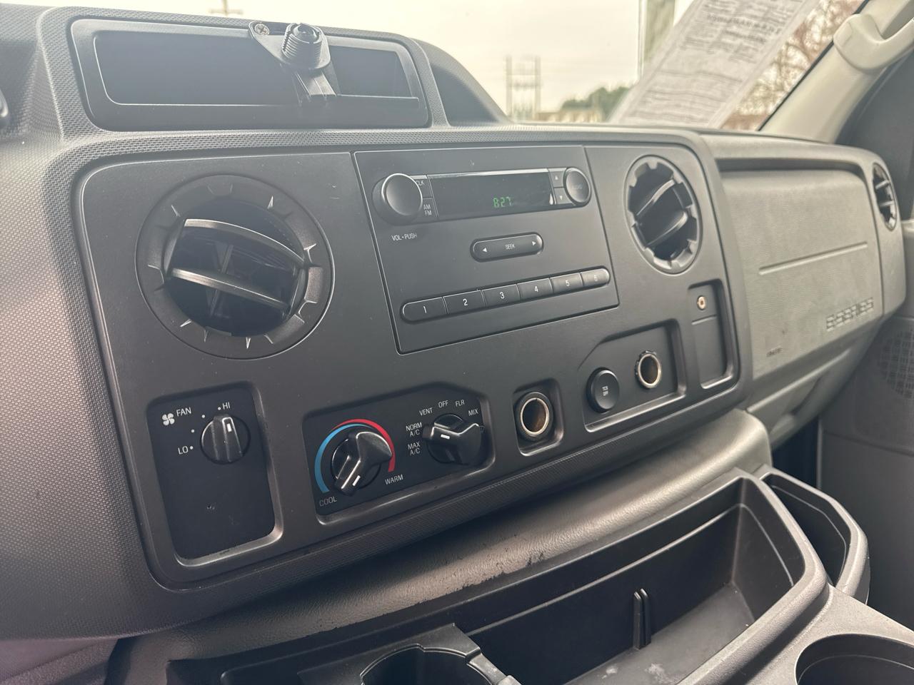 Ford Econoline E-250 2013