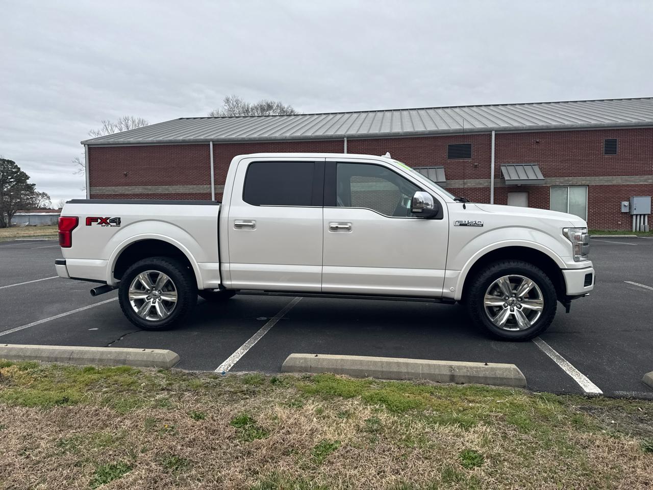 Ford F-150 Platinum SuperCrew 5.5-ft. Bed 4WD 2018