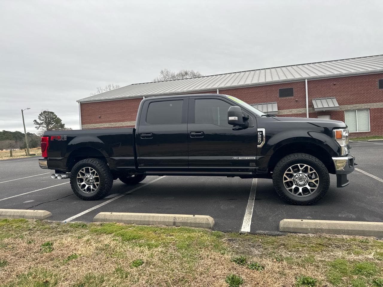 Ford F-250 SD Lariat Crew Cab 4WD 2021