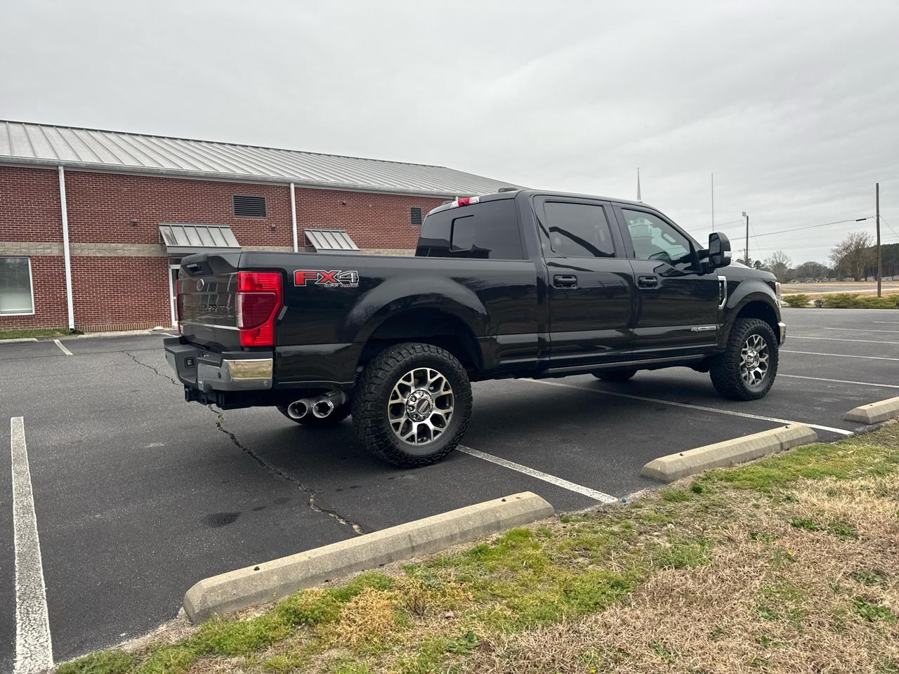 Ford F-250 SD Lariat Crew Cab 4WD 2021