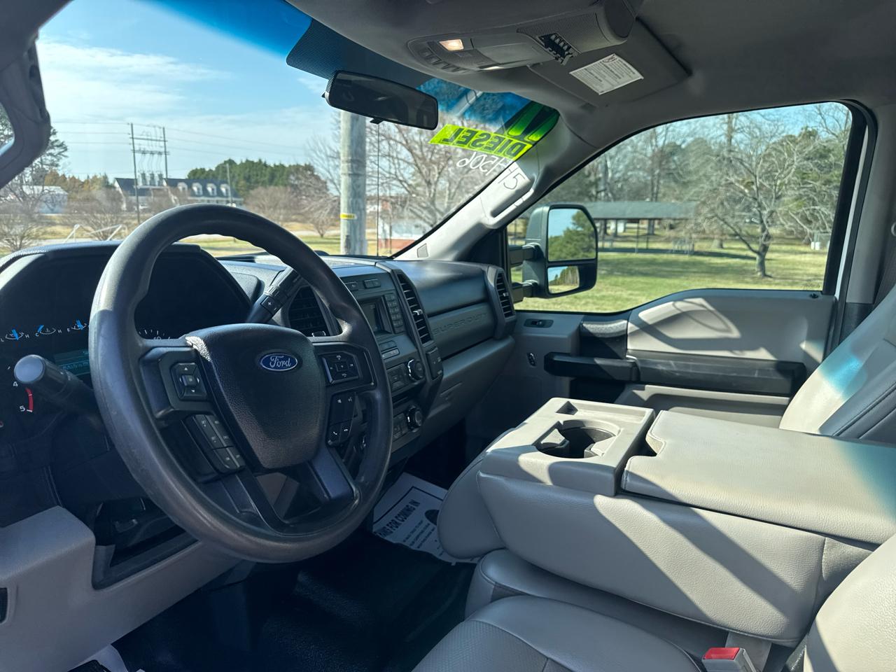 Ford F-250 SD XL Crew Cab Long Bed 4WD 2017