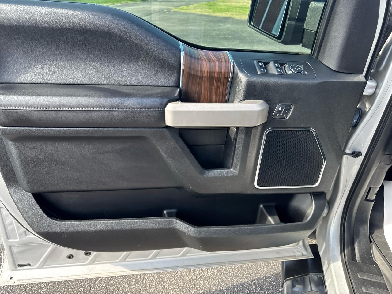 Ford F-150 Lariat SuperCrew 6.5-ft. Bed 4WD 2017