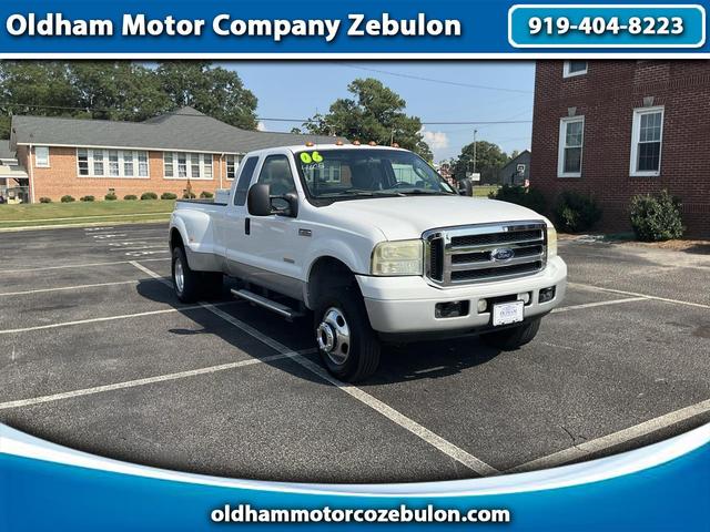 White 2006 Ford F-350 Super Duty Pickup Truck Four-Wheel Drive Automatic