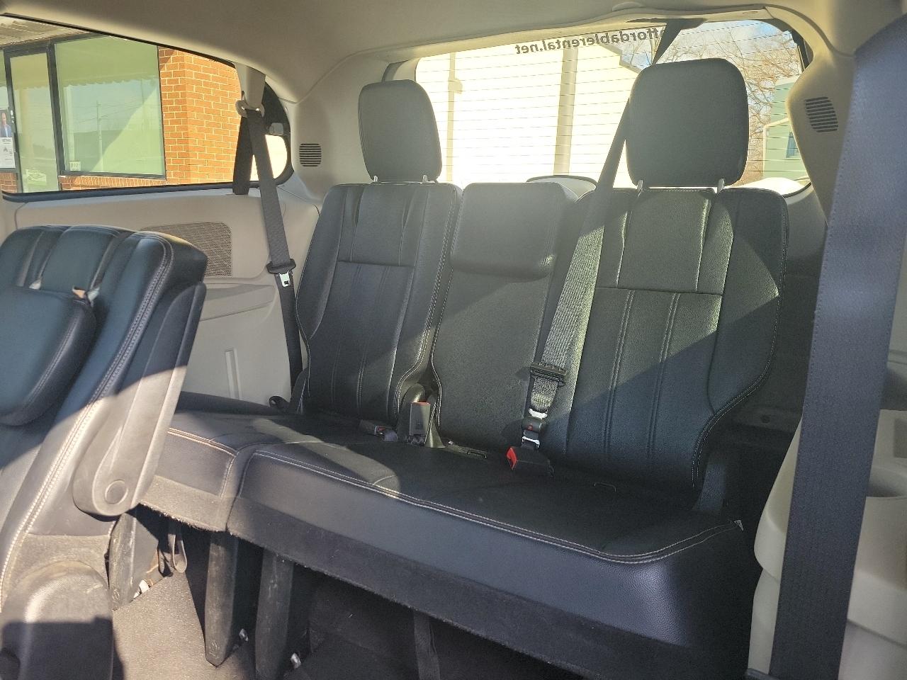 Chrysler Town & Country Touring 2014