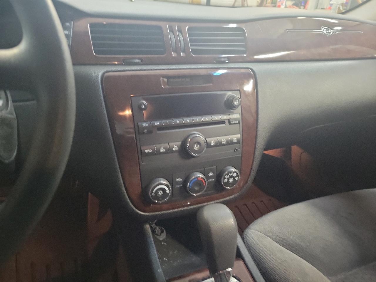 Chevrolet Impala LS 2011