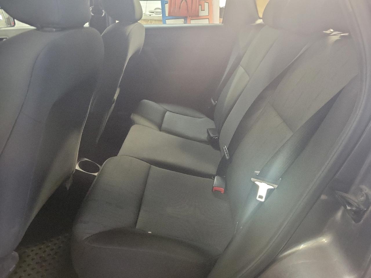 Ford Focus SE Sedan 2010