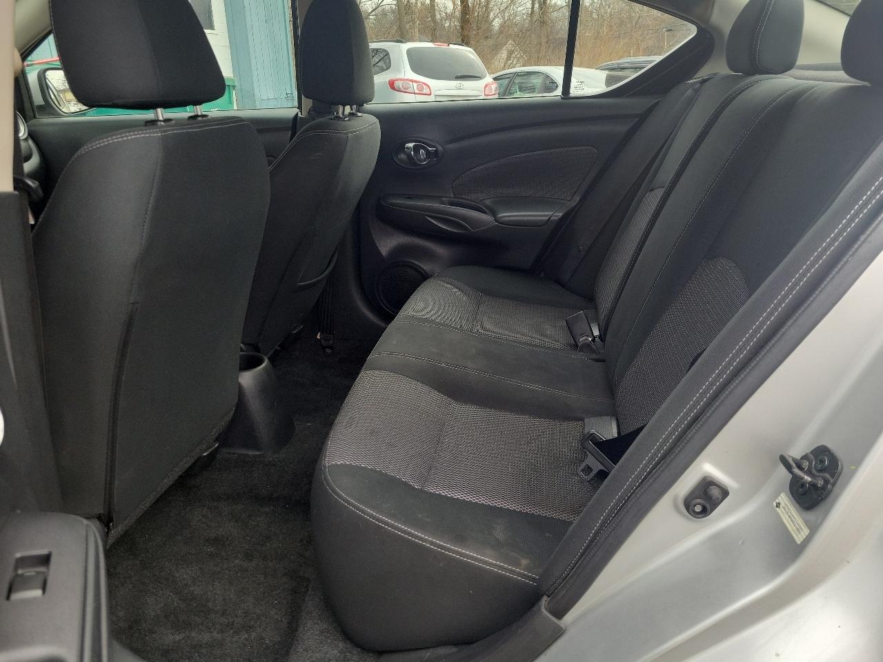 Nissan Versa 1.6 S 5M 2017