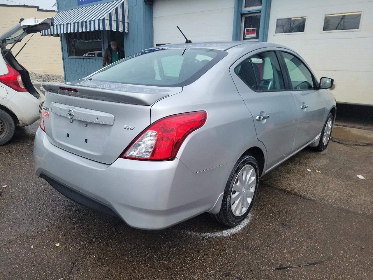 Nissan Versa 1.6 S 5M 2017