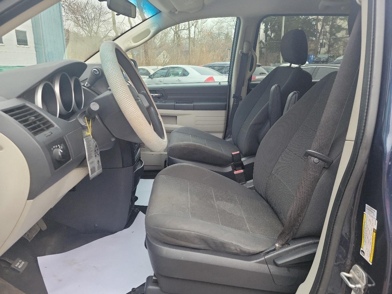 Dodge Grand Caravan SE 2009