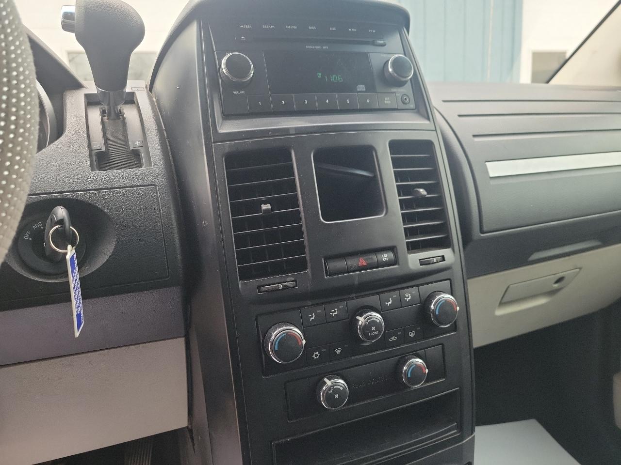 Dodge Grand Caravan SE 2009