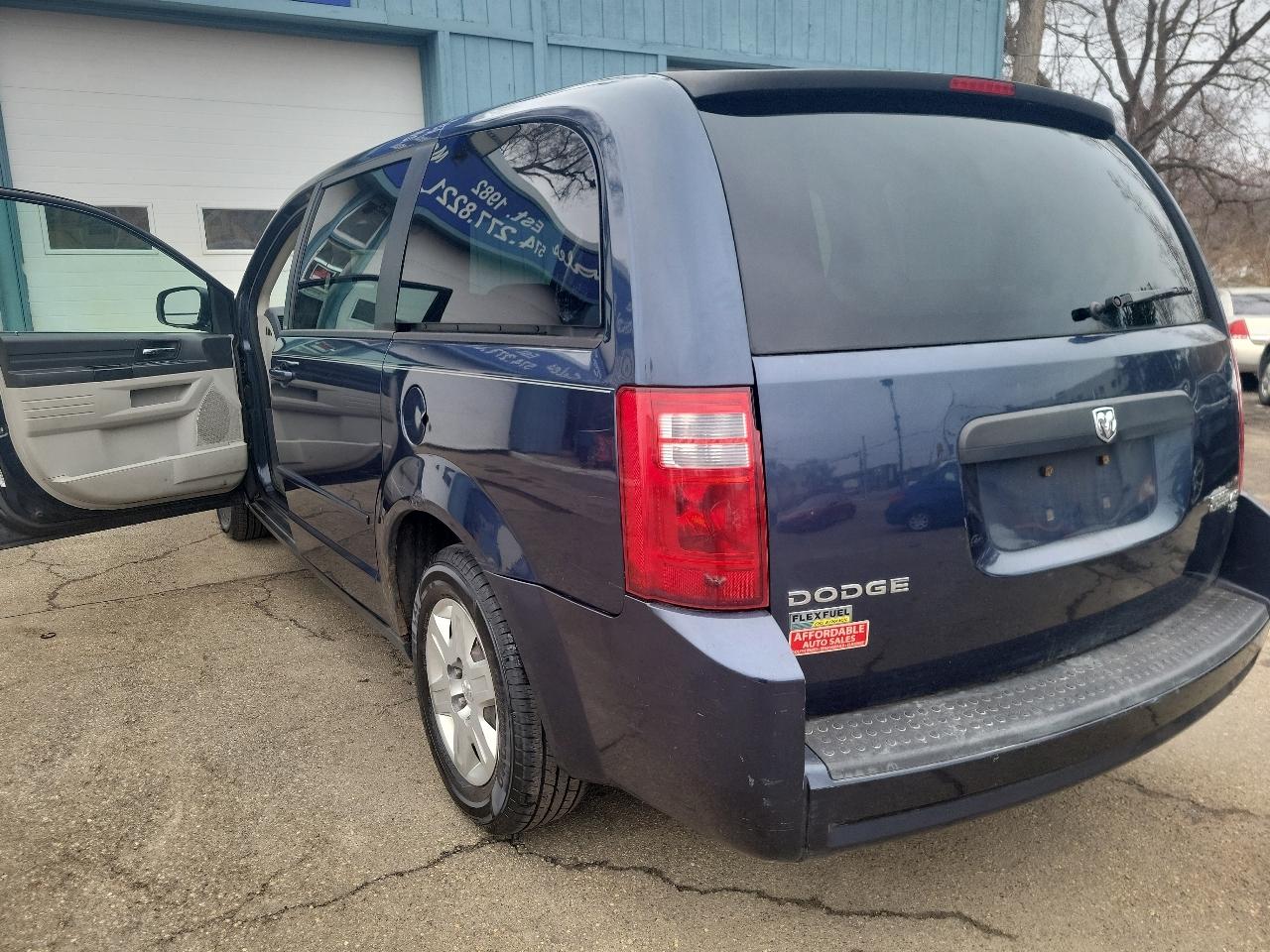 Dodge Grand Caravan SE 2009