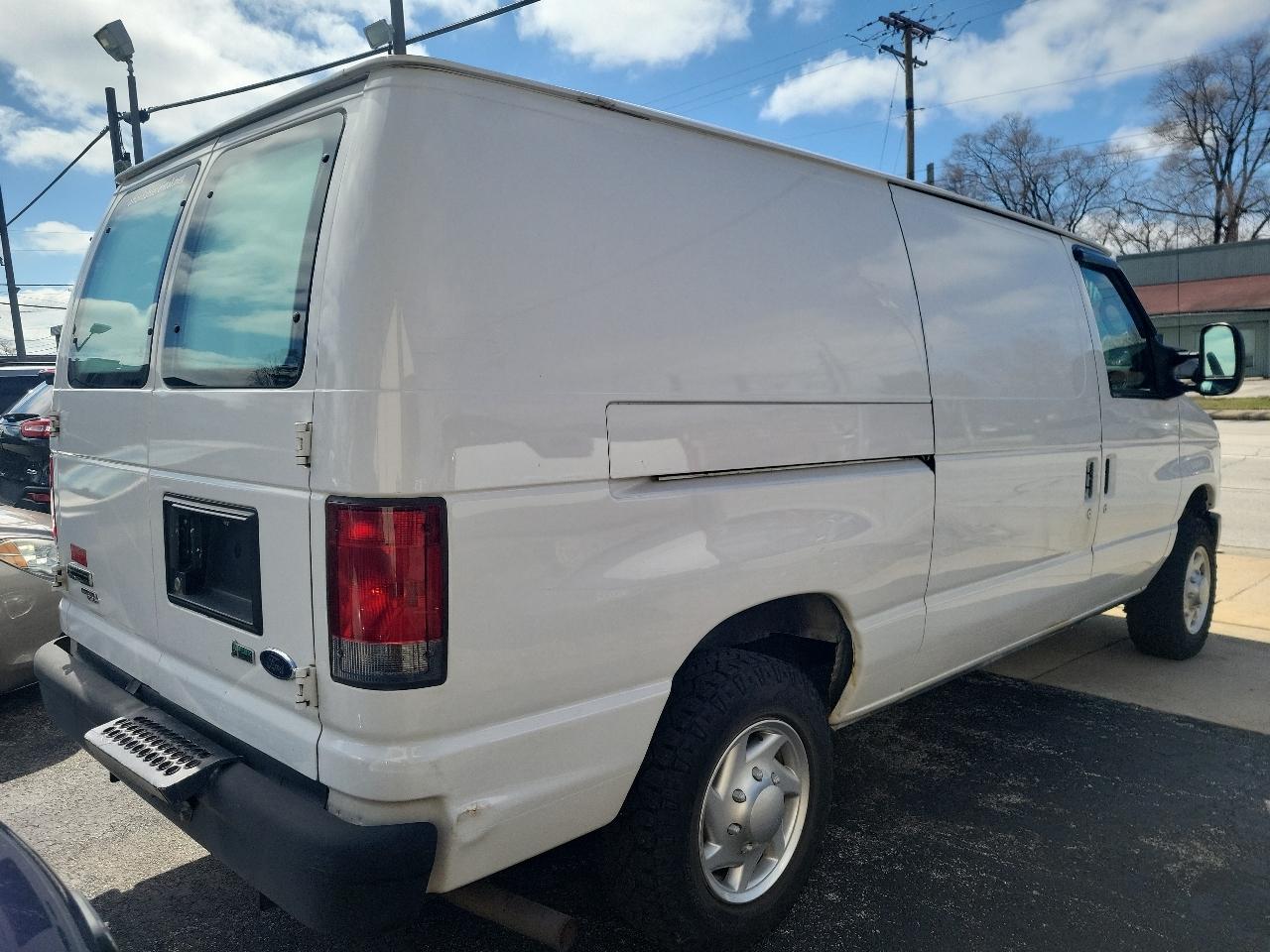 Ford Econoline E-150 2014