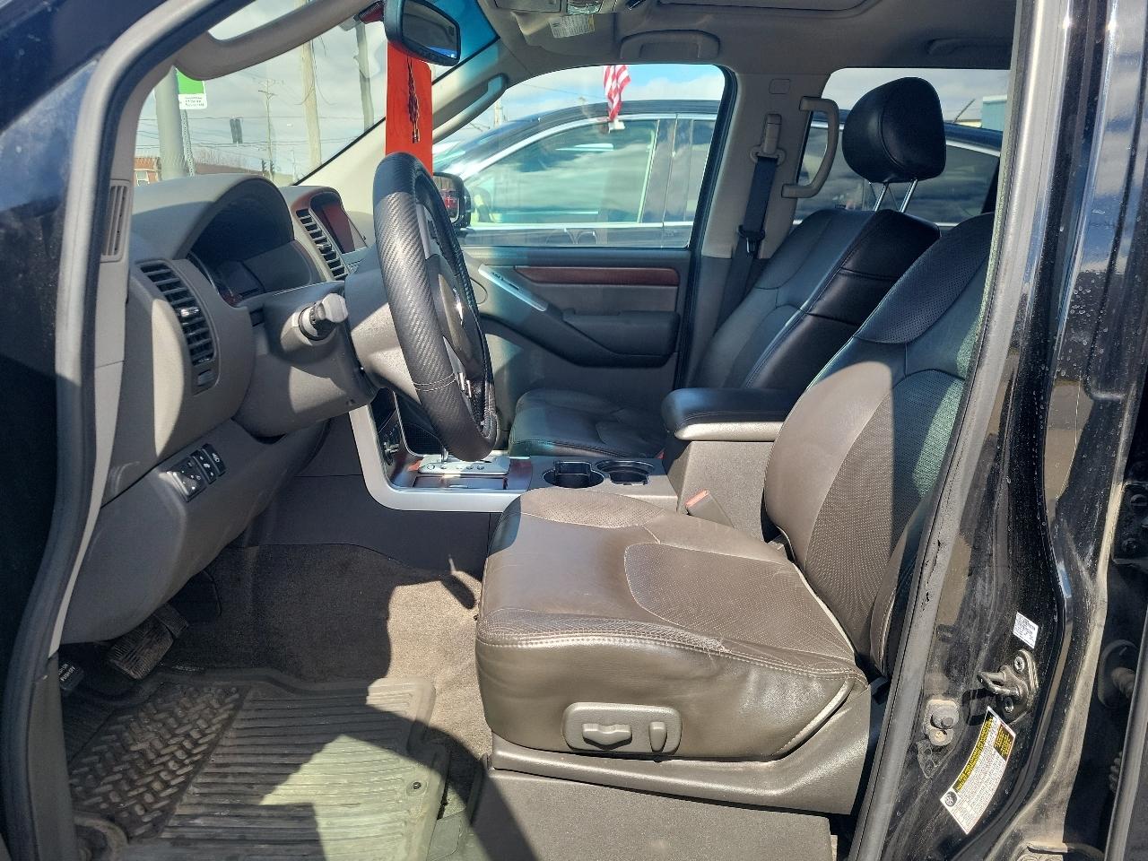 Nissan Pathfinder LE 4WD 2008