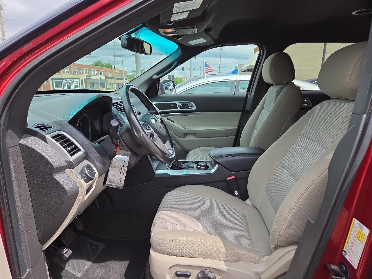 Ford Explorer XLT 4WD 2013