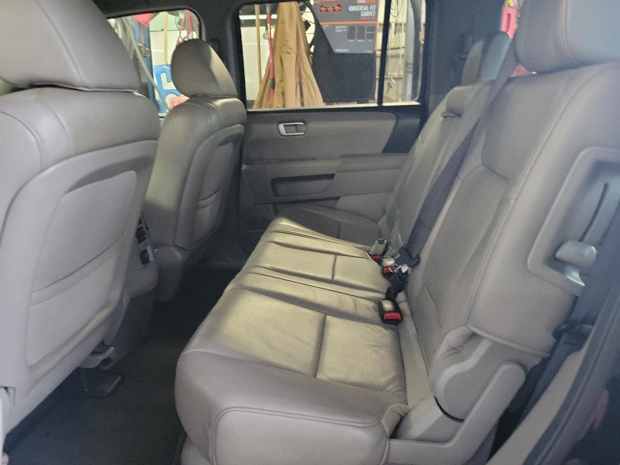 Honda Pilot EX-L 4WD 5-Spd AT 2012