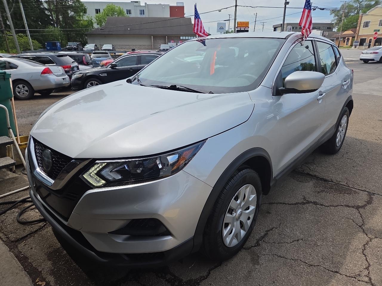 Nissan Rogue Sport S 2020