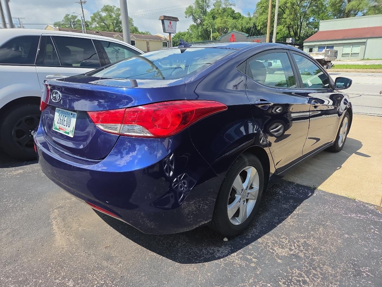 Hyundai Elantra GLS M/T 2013