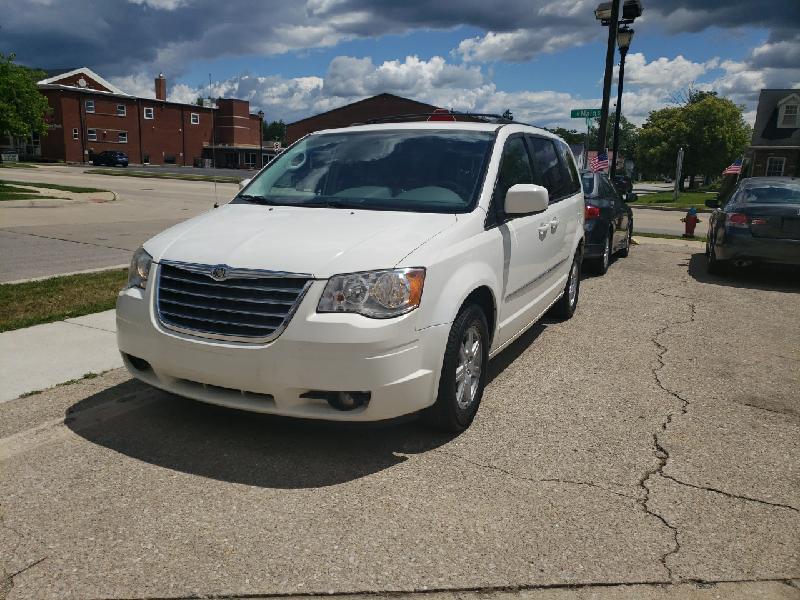 Buy Here Pay Here 2010 Chrysler Town & Country TOURING for Buy Here Pay Here 2010 Chrysler Town & Country TOURING for