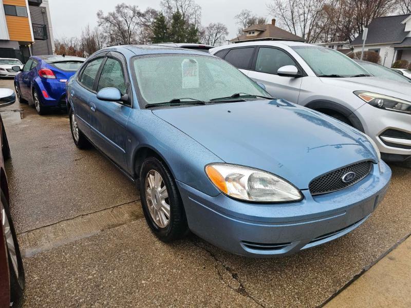 Ford Taurus SEL 2005