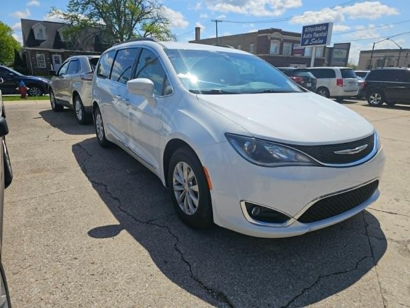 Chrysler Pacifica Touring L 2017