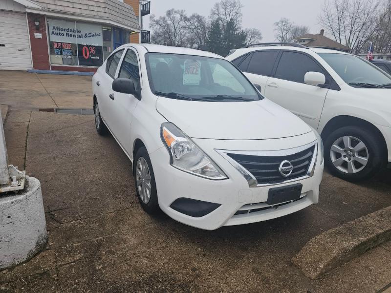 Nissan Versa S 2015