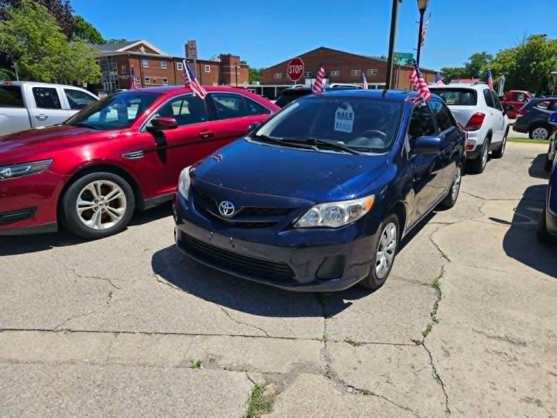 Toyota Corolla LE 2011