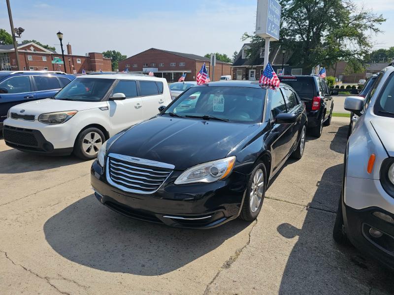 Chrysler 200 Touring 2012