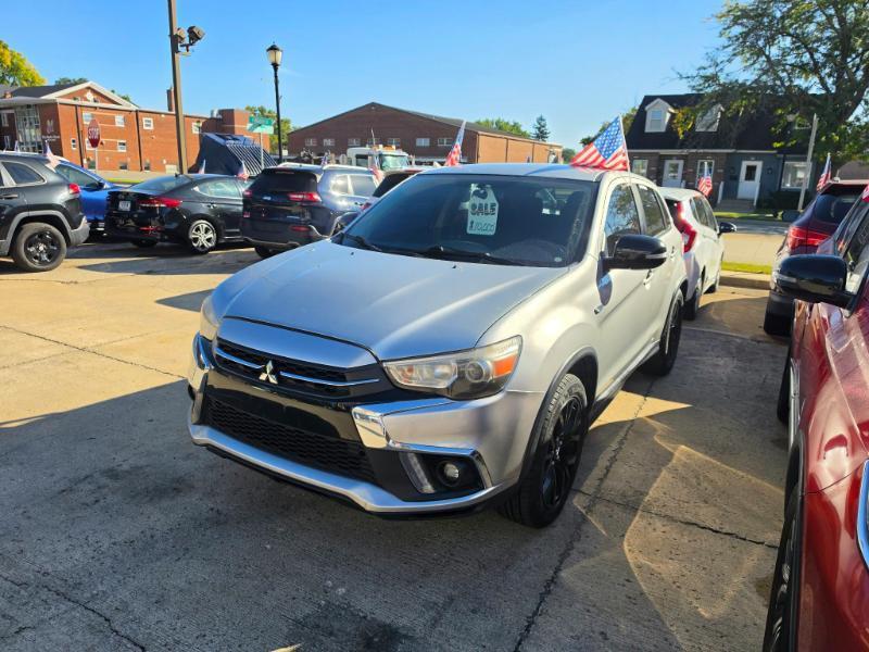 Mitsubishi Outlander Sport  2019