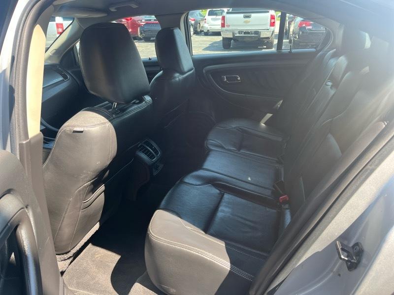 Ford Taurus  2010