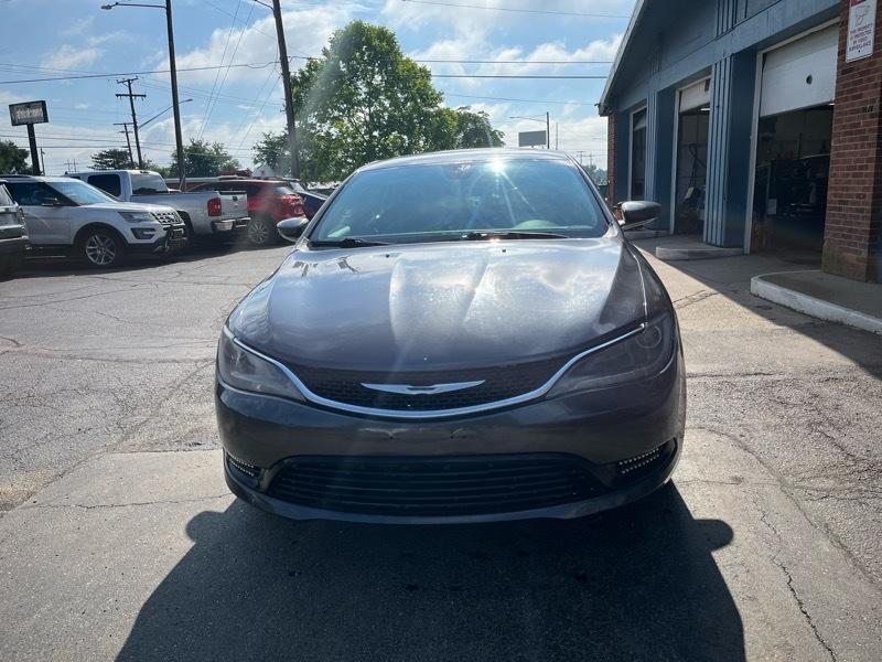 Chrysler 200  2015