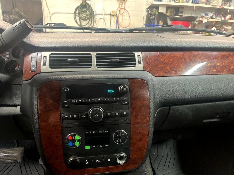 Chevrolet Tahoe  2010