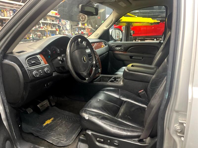 Chevrolet Tahoe  2010