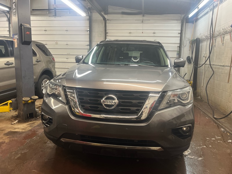 Nissan Pathfinder  2017