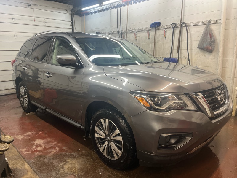 Nissan Pathfinder  2017