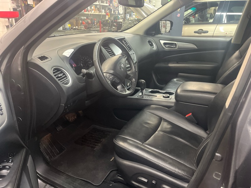 Nissan Pathfinder  2017