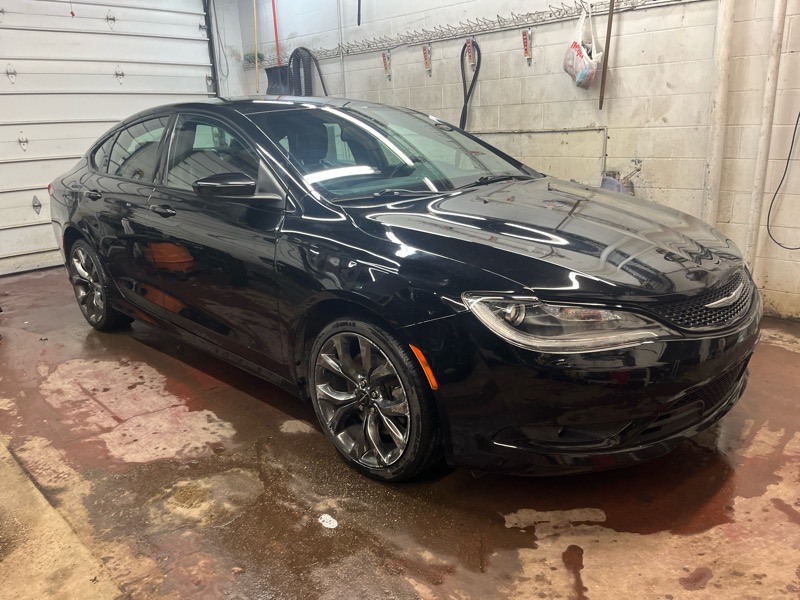 Chrysler 200  2015