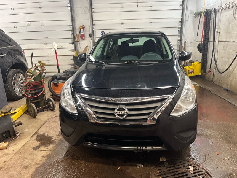 Nissan Versa  2015
