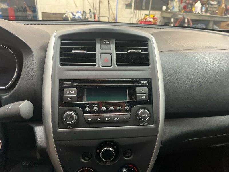 Nissan Versa  2015