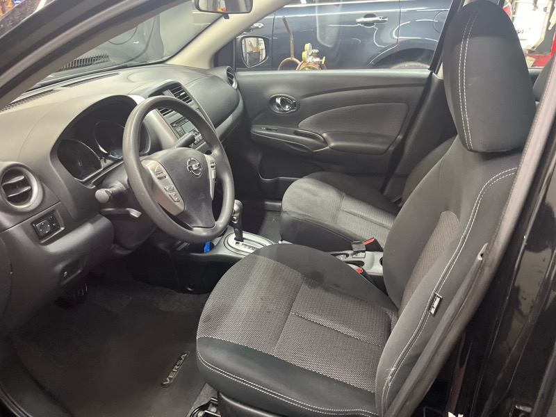 Nissan Versa  2015