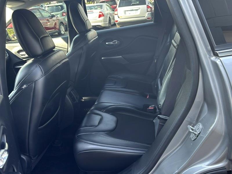 Jeep Cherokee  2019