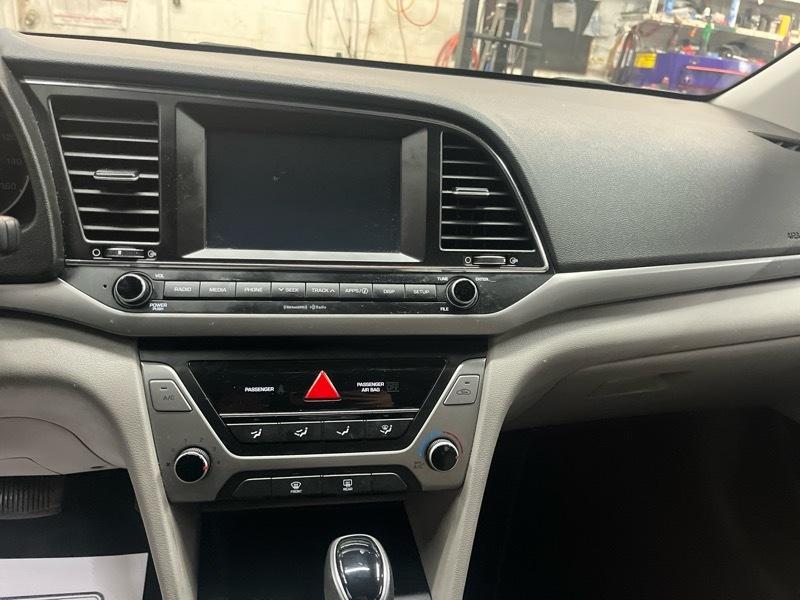Hyundai Elantra  2018