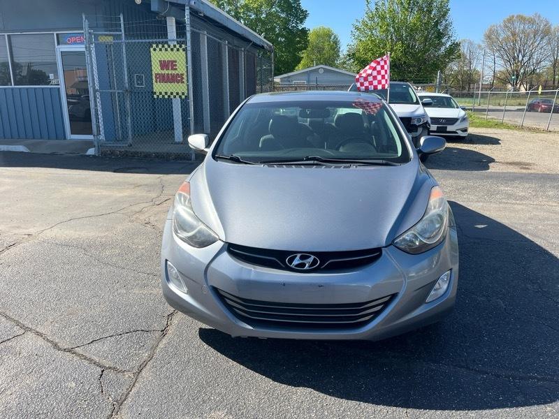 Hyundai Elantra  2013