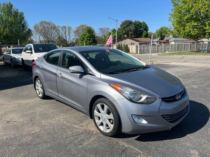Hyundai Elantra  2013