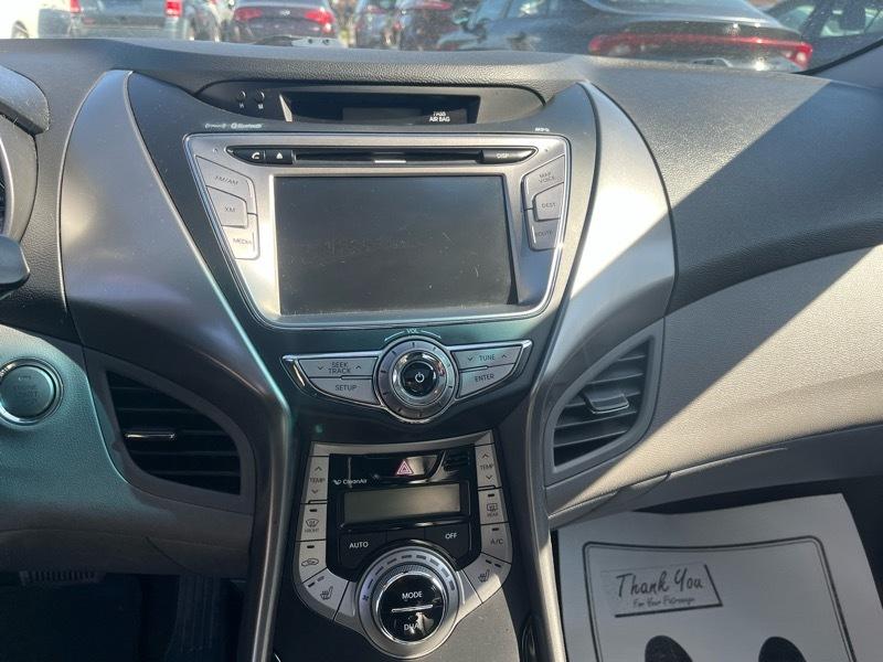 Hyundai Elantra  2013