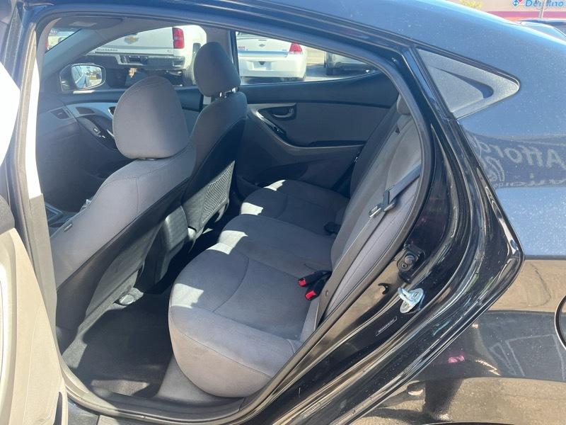 Hyundai Elantra  2015