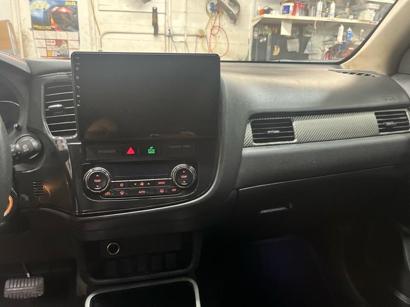 Mitsubishi Outlander  2018