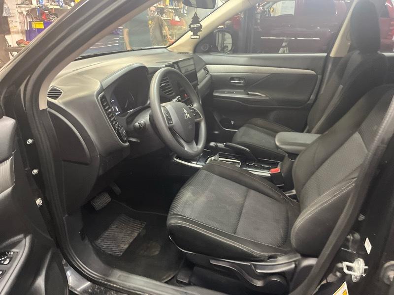 Mitsubishi Outlander  2018
